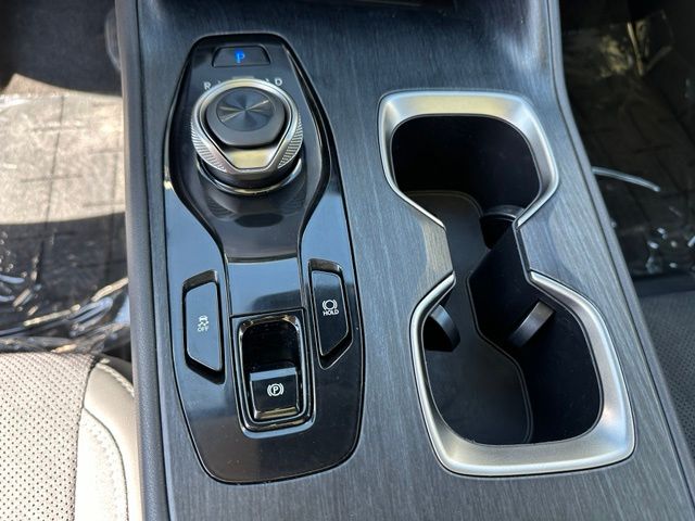 2023 LEXUS RZ 450e Luxury — photo 25 of 32