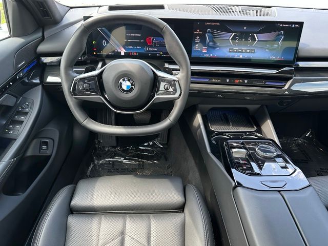 2025 BMW 5 Series 530i xDrive — photo 13 of 27