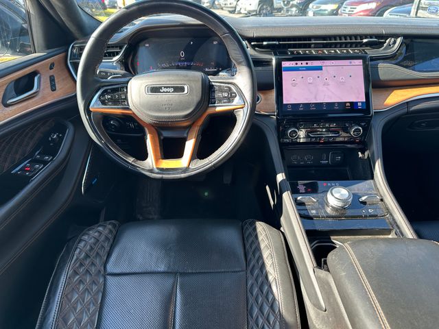 2022 Jeep Grand Cherokee Summit Reserve — photo 18 of 31