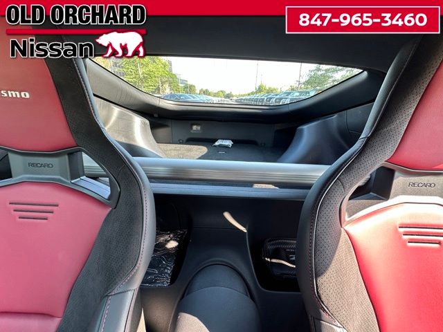 2025 Nissan Z Nismo — photo 13 of 23