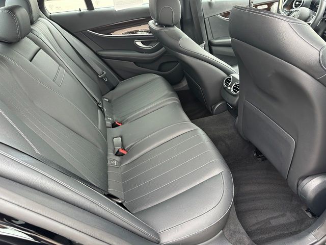 2022 Mercedes-Benz E-Class E 350 — photo 10 of 31