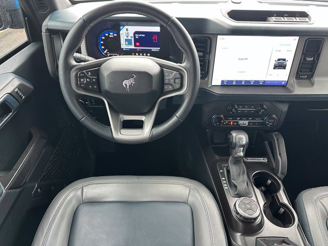 2024 Ford Bronco Outer Banks — photo 13 of 31