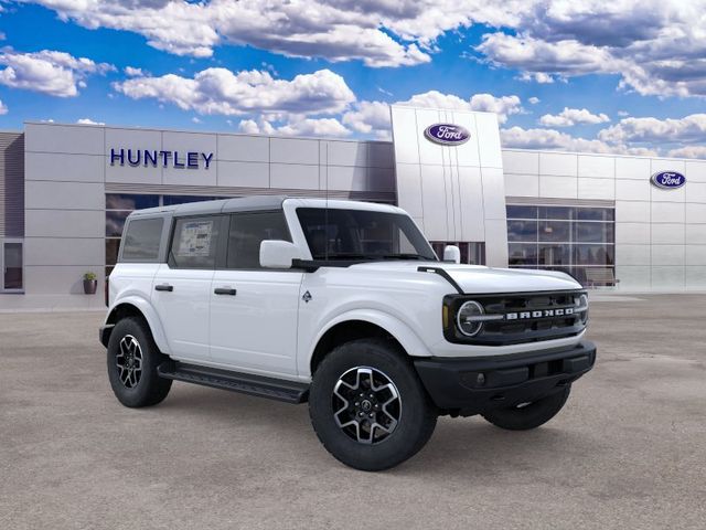 2026 Ford Bronco Outer Banks — photo 7 of 57