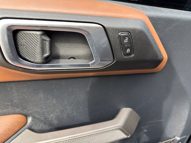 2023 Ford Bronco Outer Banks — photo 15 of 28