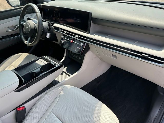 2025 Hyundai Tucson Hybrid Limited — photo 9 of 39