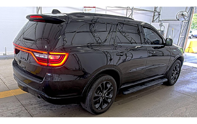 2023 Dodge Durango GT Premium — photo 4 of 6
