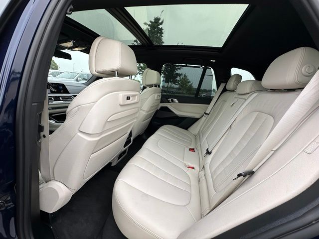 2022 BMW X5 M50i — photo 35 of 49
