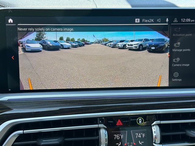 2021 BMW X7 M50i — photo 27 of 31