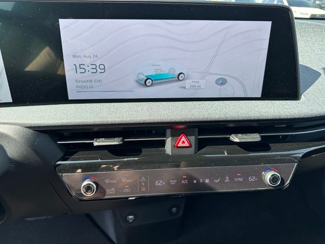 2023 Kia EV6 Wind — photo 22 of 33
