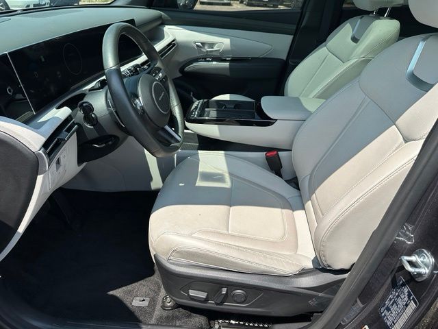 2025 Hyundai Tucson Hybrid Limited — photo 19 of 39