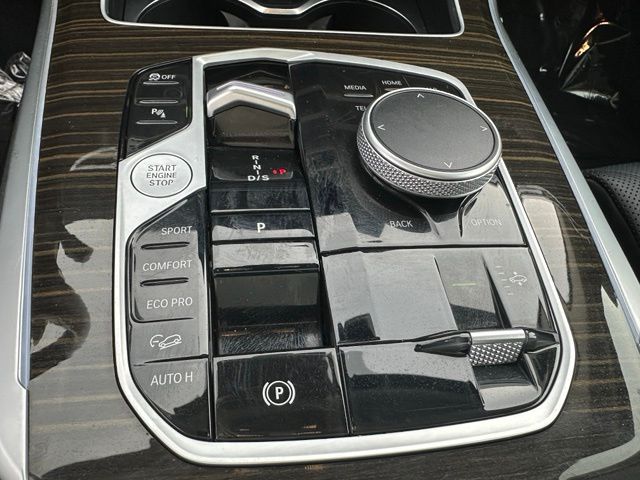 2024 BMW X7 xDrive40i — photo 28 of 34