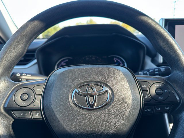 2024 Toyota RAV4 Hybrid XLE — photo 27 of 29