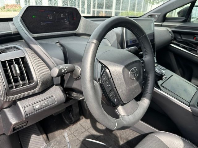 2023 Toyota bZ4X Limited — photo 23 of 31