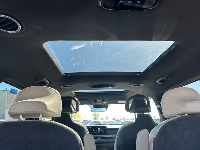 2024 Kia EV9 GT-Line — photo 10 of 59
