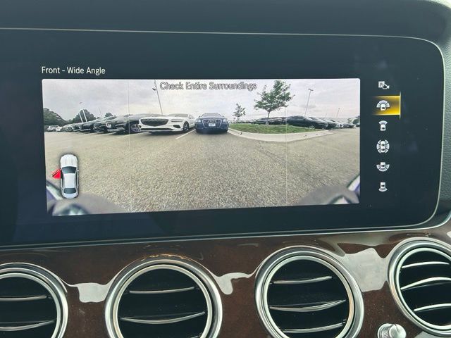 2022 Mercedes-Benz E-Class E 350 — photo 26 of 31