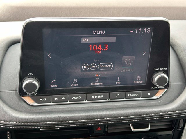 2021 Nissan Rogue SV — photo 22 of 26