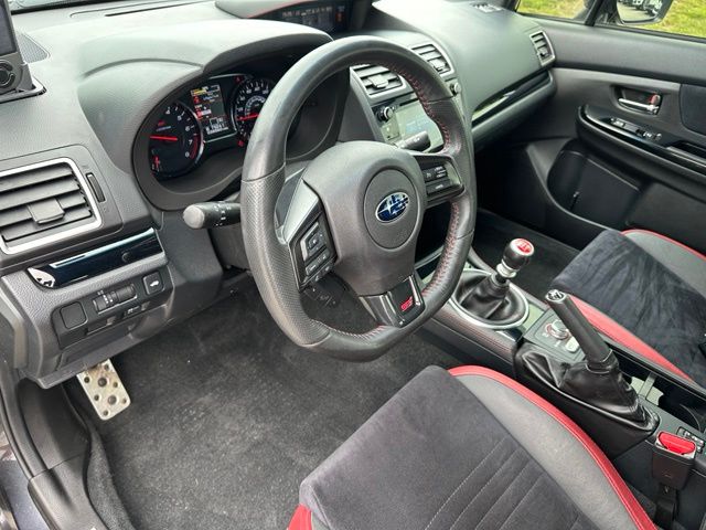 2019 Subaru WRX STi — photo 19 of 31