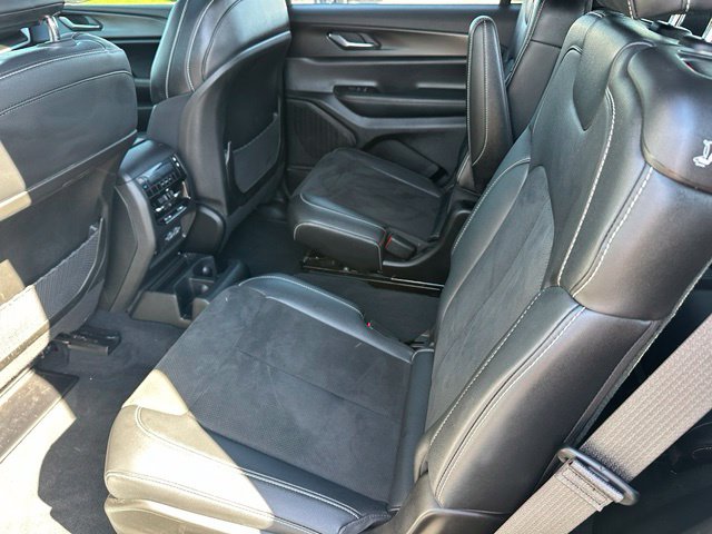 2024 Jeep Grand Cherokee L Altitude X — photo 15 of 31