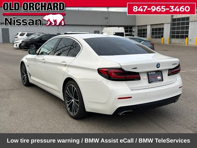 2022 BMW 5 Series 530e iPerformance — photo 9 of 23