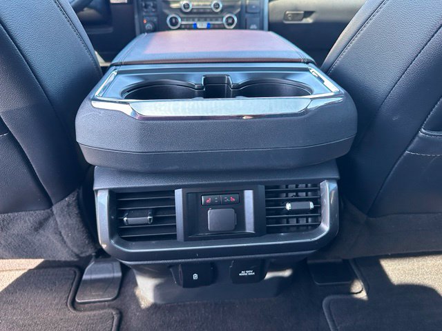 2023 Ford F-150 Lariat — photo 12 of 26