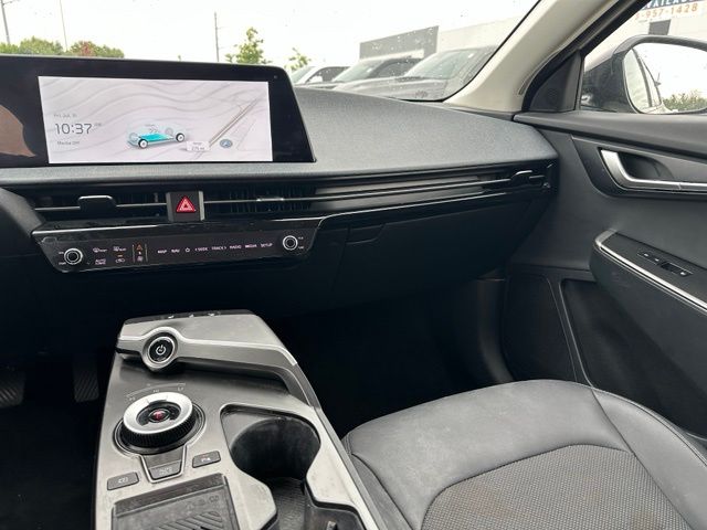 2024 Kia EV6 Light — photo 14 of 25
