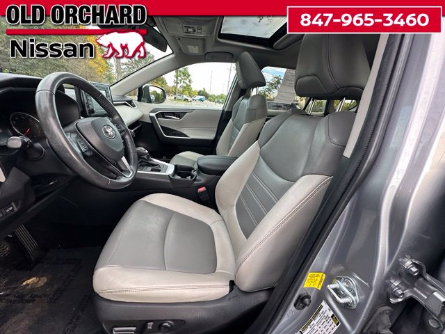 2021 Toyota RAV4 XLE Premium — photo 9 of 22