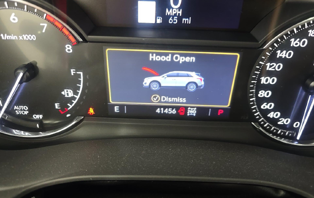 2023 Cadillac XT5 Sport — photo 9 of 10