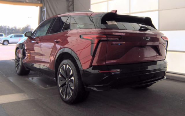 2024 Chevrolet Blazer EV RS — photo 4 of 9
