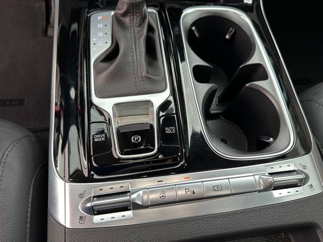 2023 Kia Carnival SX Prestige — photo 26 of 36