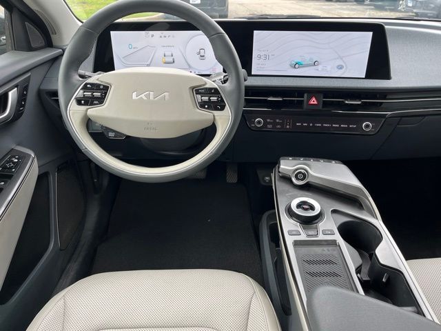 2024 Kia EV6 Wind — photo 14 of 32