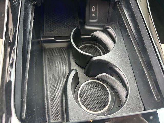 2024 Mercedes-Benz GLC GLC 300 — photo 21 of 31