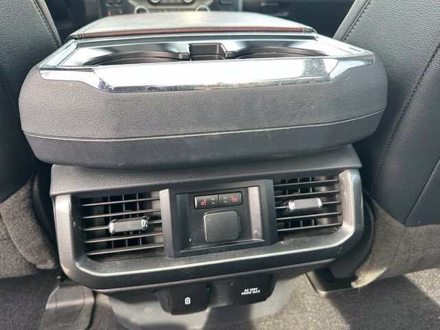 2023 Ford F-150 Lariat — photo 11 of 30