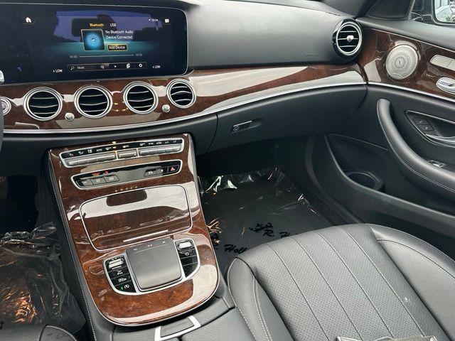 2022 Mercedes-Benz E-Class E 350 — photo 15 of 31