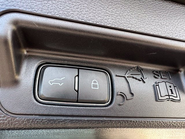 2022 Ford Explorer Timberline — photo 11 of 32