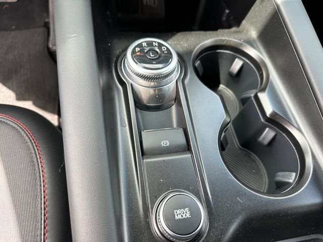 2025 Ford Explorer ST-Line — photo 21 of 31