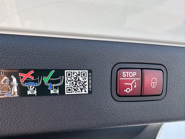 2023 Mercedes-Benz EQS 580 — photo 10 of 31