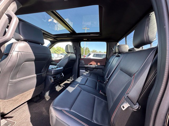 2023 Ford F-150 Lariat — photo 10 of 26