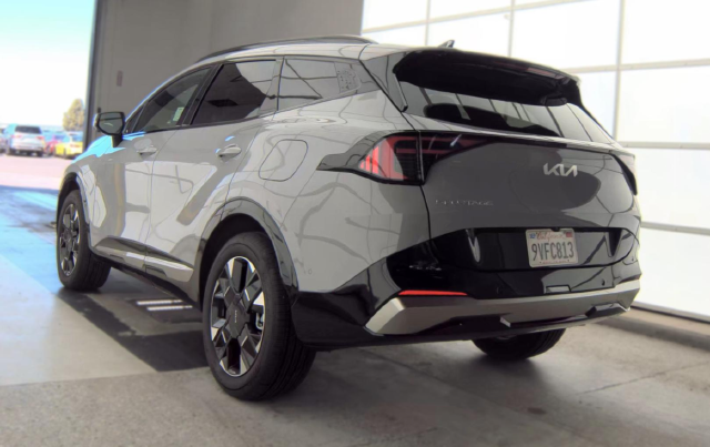 2026 Kia Sportage Hybrid SX Prestige — photo 4 of 10