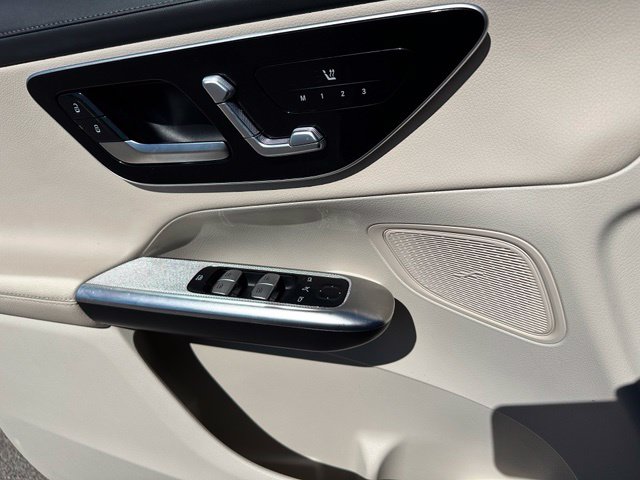 2024 Mercedes-Benz GLC GLC 300 — photo 24 of 31
