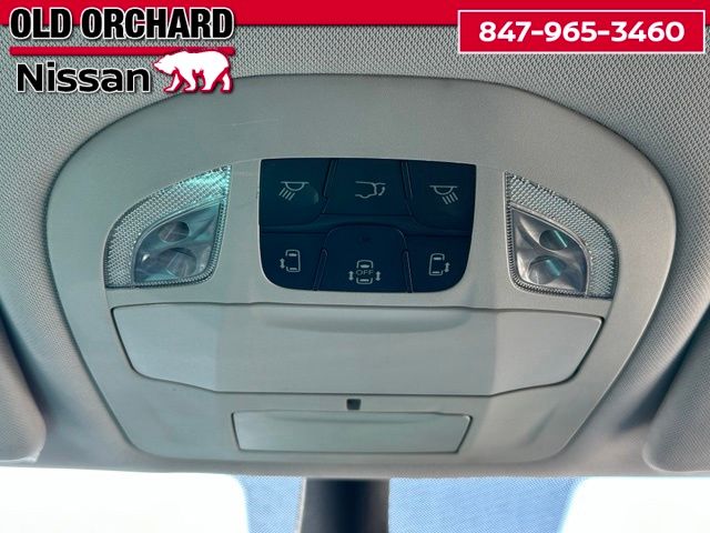 2023 Chrysler Pacifica Touring L — photo 16 of 20