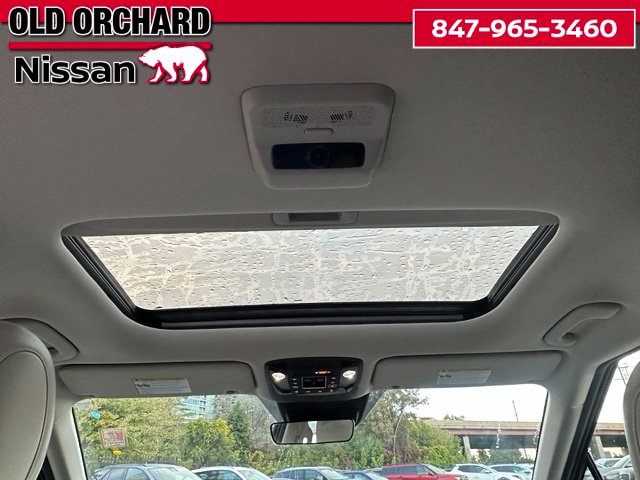 2025 Kia Carnival SX — photo 16 of 24