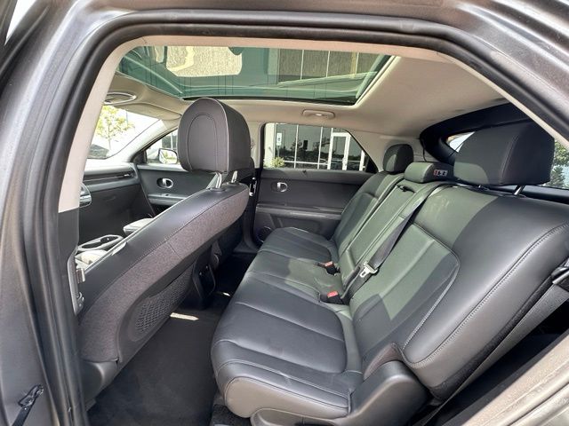 2023 Hyundai IONIQ 5 Limited — photo 15 of 38