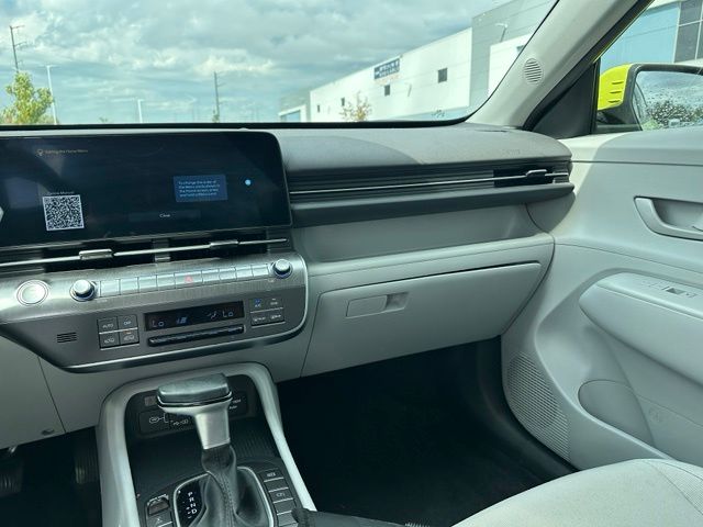 2024 Hyundai Kona SEL — photo 13 of 23