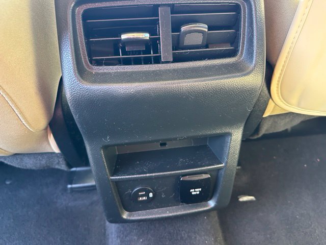 2021 Ford Edge SEL — photo 13 of 25