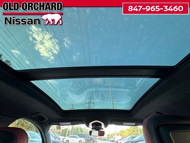 2020 Porsche Macan Turbo — photo 15 of 22