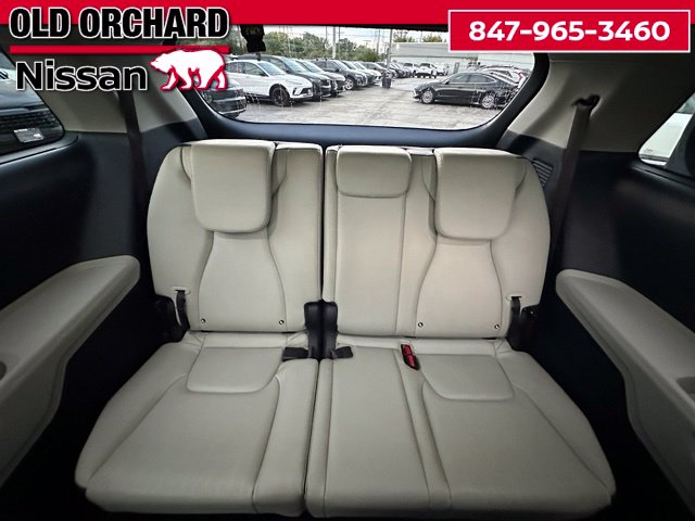 2025 Kia Carnival SX — photo 15 of 24