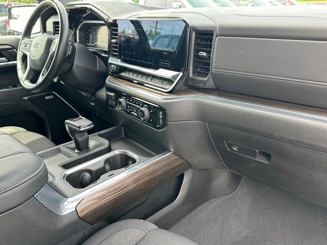 2024 Chevrolet Silverado 1500 RST — photo 10 of 28