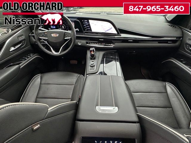 2023 Cadillac Escalade Sport — photo 14 of 21