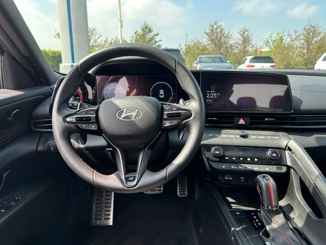 2024 Hyundai Elantra N Line — photo 11 of 32