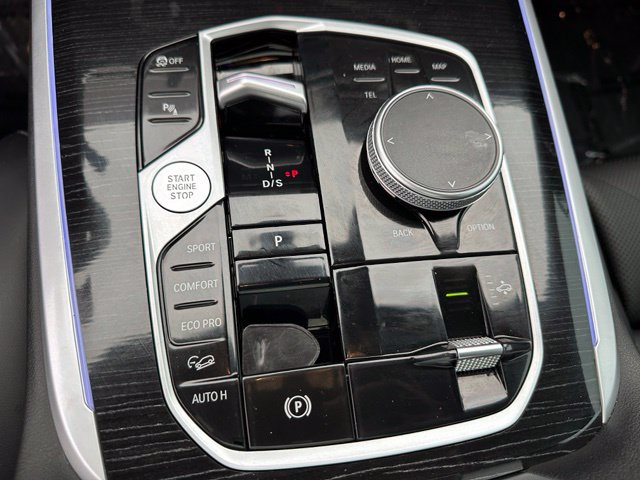 2023 BMW X7 xDrive40i — photo 28 of 36